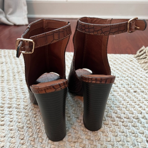 Crocodile Peep-Toe Ankle Strap Booties 7.4 - 37.5" - Picture 4 of 5